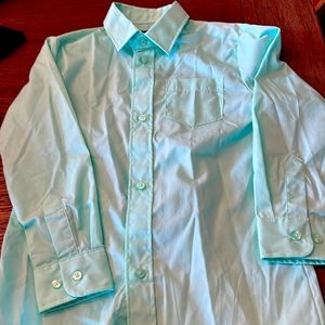 Boys size small 6-7 button down dress shirt